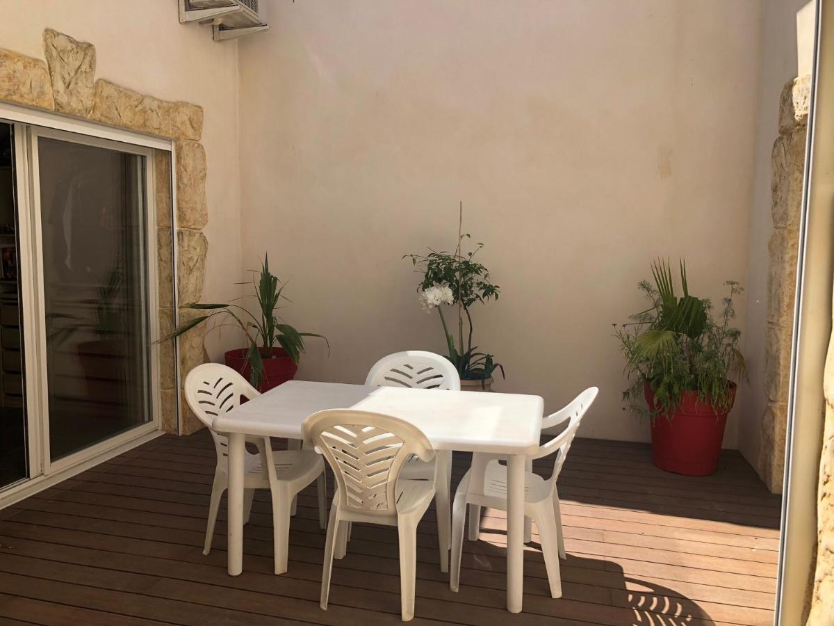 Maison De Village Avec Patio Bessan Exterior photo